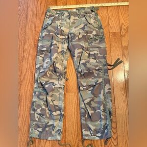 Vintage Y2K Abercrombie & Fitch Cargo Pants Size 4 Camo Baggy Green Women